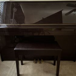 Yamaha Upright Piano LU-201