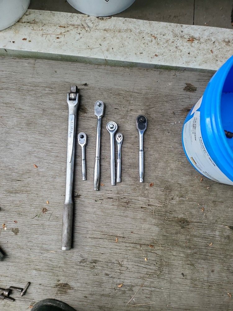 Variety Of Wrachets