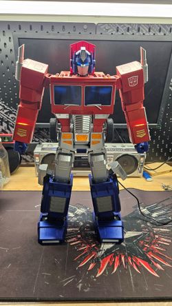 Robosen Flagship Optimus Prime – Complete with Original Box & Charger