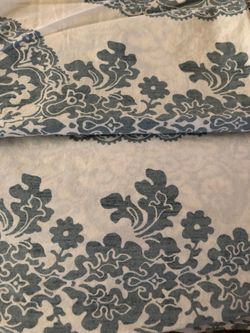 Full/Queen size duvet cover and 2 shams