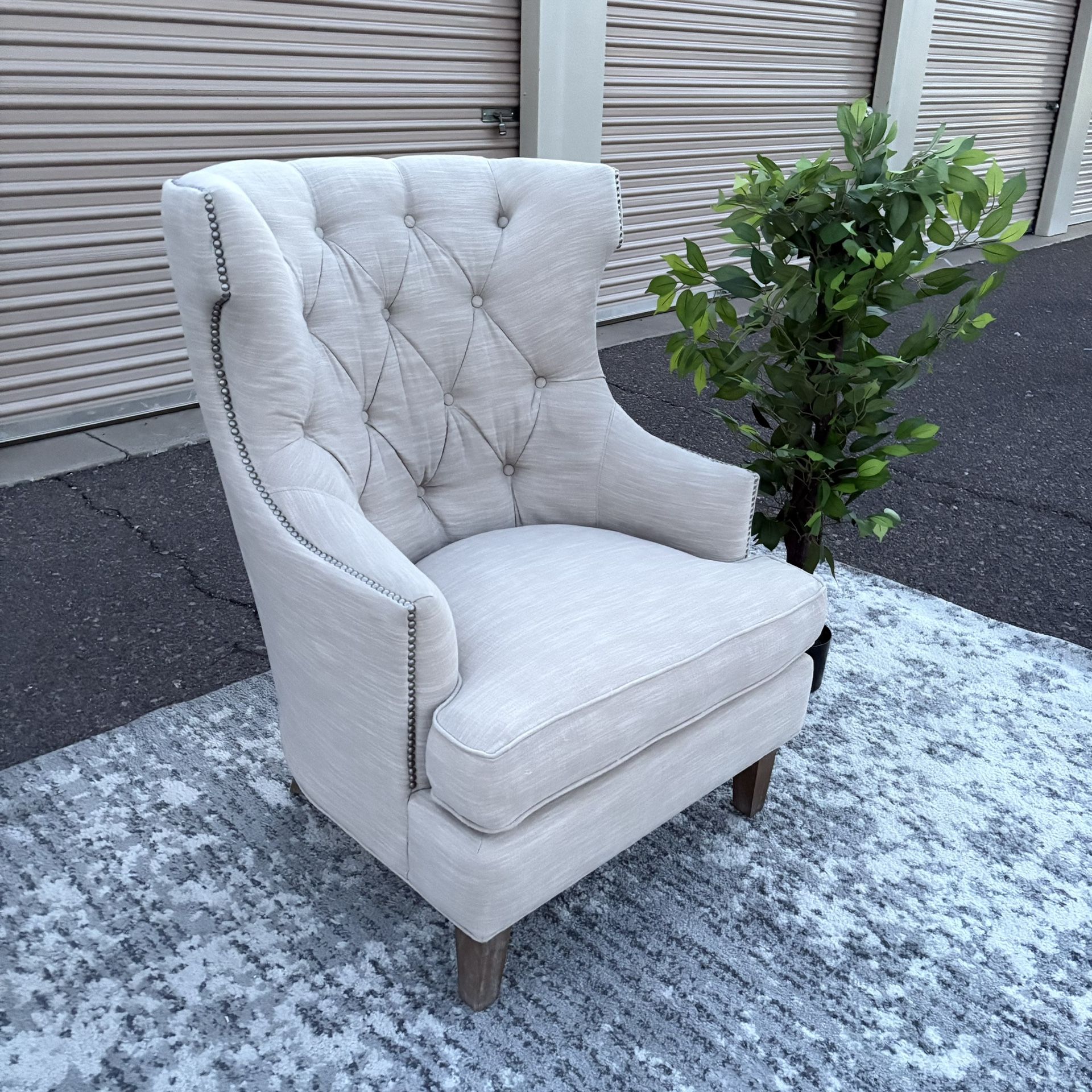 Grey Tufted Wingback Chair - Delivery 🚚