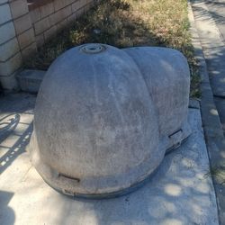 Free dog house 9344 philbin ave