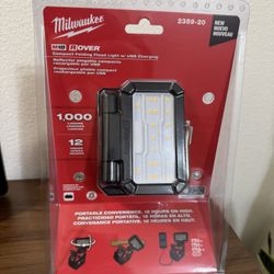 Milwaukee M18 18-Volt Lithium-Ion Cordless 1000 Lumens ROVER Compact Folding Flood Light with USB Charging (Tool-Only)