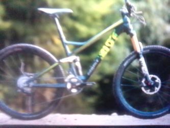 Ghost riot  carbon AMR 7lector