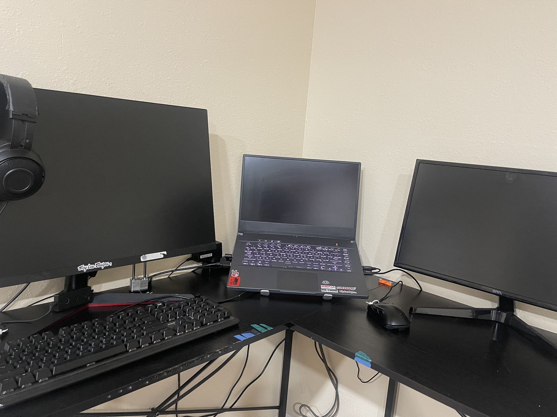 GAMING SET UP *READ DESCRIPTION *