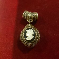 Estate Designer Sterling Silver Marcasite Black Onyx Mother of Pearl Pendant F11