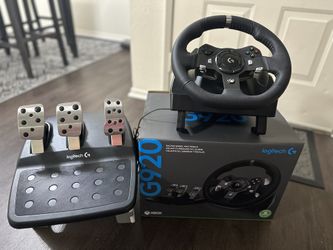 Logitech G920 Racing Wheel & Pedal