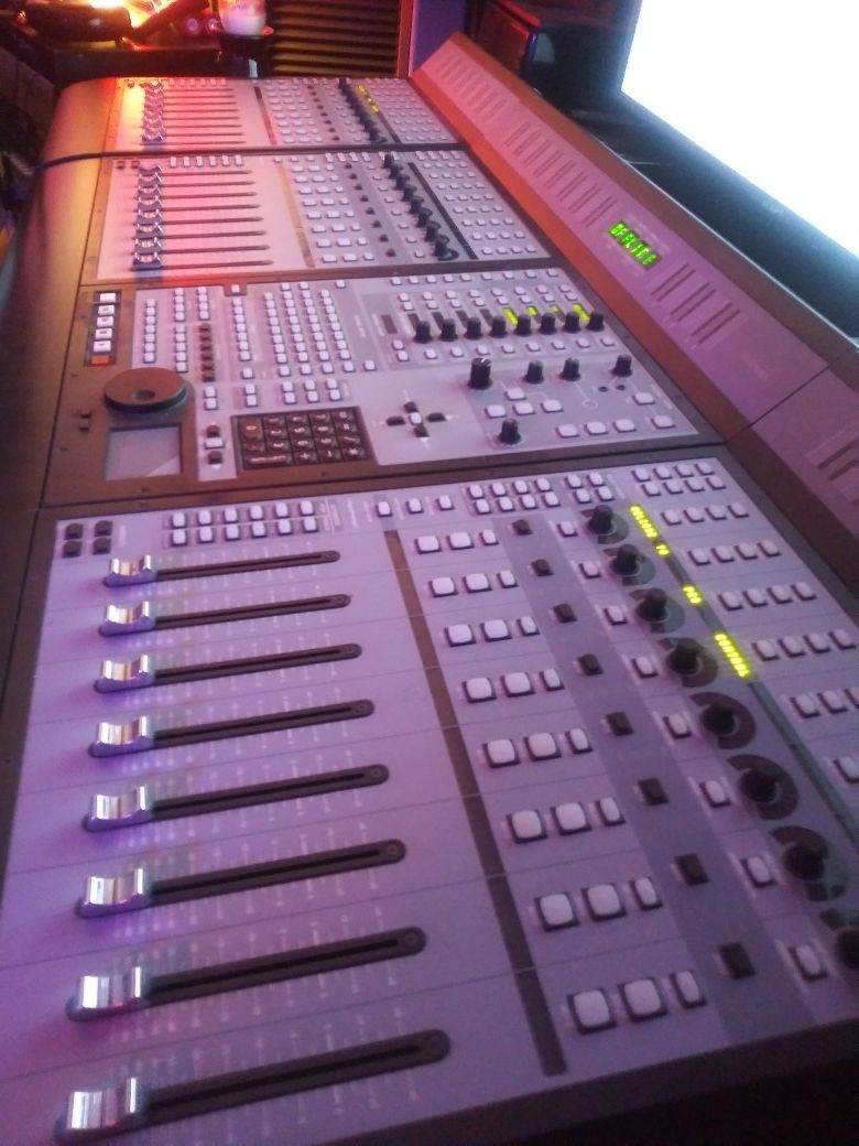 Studio Pro Tools Controller Console - DigiDesign Pro Control