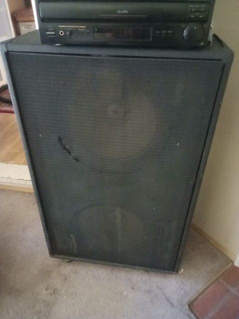 Bass Guitar Cabinet
