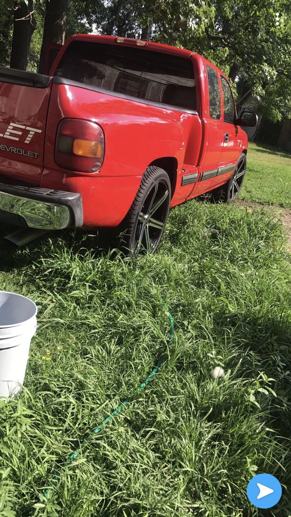 Chevy Silverado 2000 for Sale in Houston, TX - OfferUp