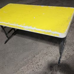 Adjustable Table 