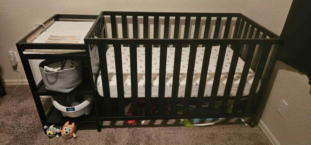 Crib With Changing Station
