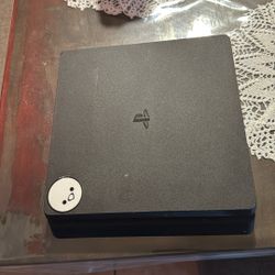 PS4 Slim