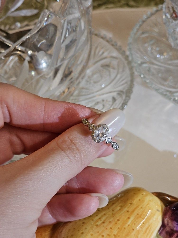 Wedding Band Classic Princess Style 👸 Size 7.5-8 Moissanite Stone Silver