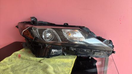 2020 2021 2022 2023 2024 Toyota Camry Headlight LED Black Right Passenger