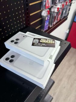 iPhone Buyer 17 Pro max 16 Pro iPad Pro MacBook iWatch