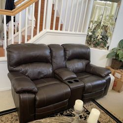 Love Seat And Oversized Recliner (manual)