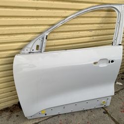 2014-2016 Jeep Cherokee Left Front Door