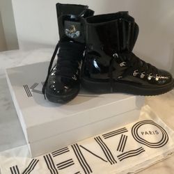 Winter Boots NEW! NEGOTIABLE !