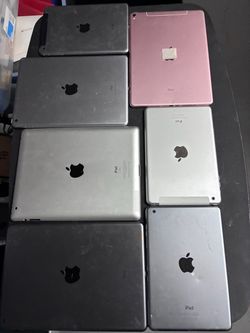 Lot of 7 Apple iPads – Mixed Models for parts or repair