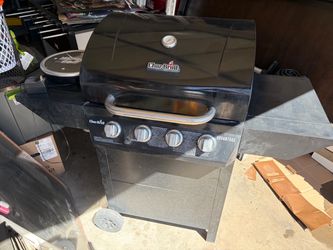 Char-Broil Advantage Gas Grill