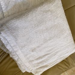 White Bath Towels Full Size 