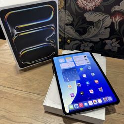 Apple 11” iPad Pro M4 Chip 256GB WiFi+Cellular! Like new condition!