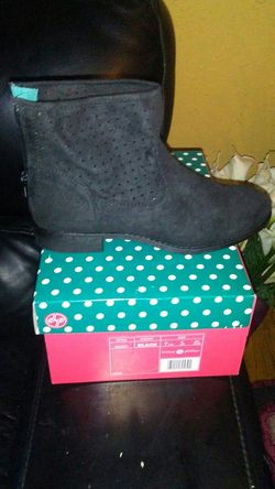 Brand new lindsay phillips ankle boots