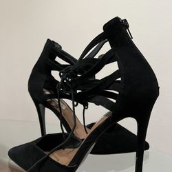 Steve Madden Black Heels 