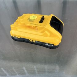 Dewalt 20V Max XR Powerstack 4.0Ah Battery / New