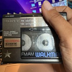 Sony F65 Walkman – 1984 - A Classic Piece of Portable Music History