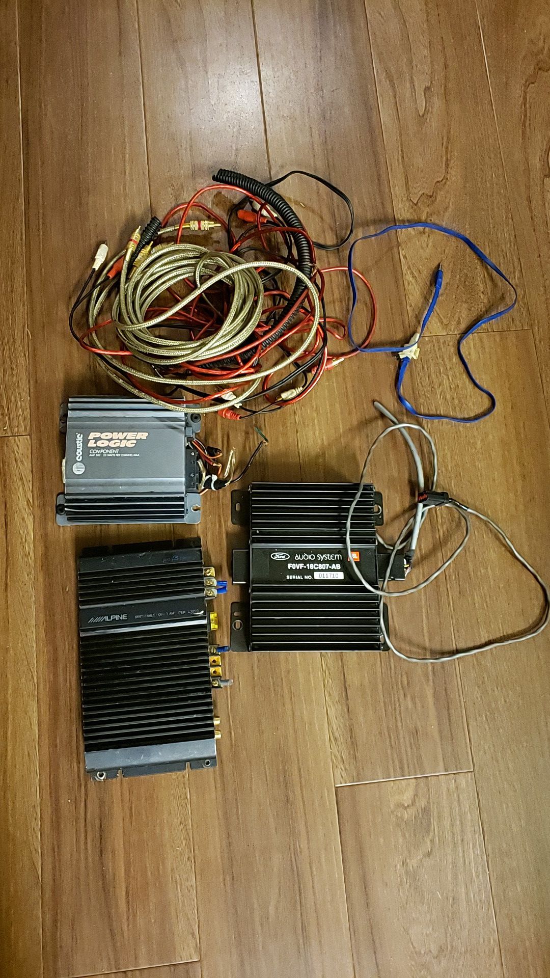 Alpine amplifier 3522s and cables