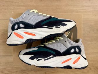 Yeezy Boost 700 Wave Runner Size 6M