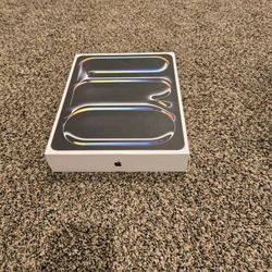 Apple iPad Pro 13  M4 chip Space Black 