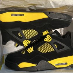 Jordan 4 Thunder