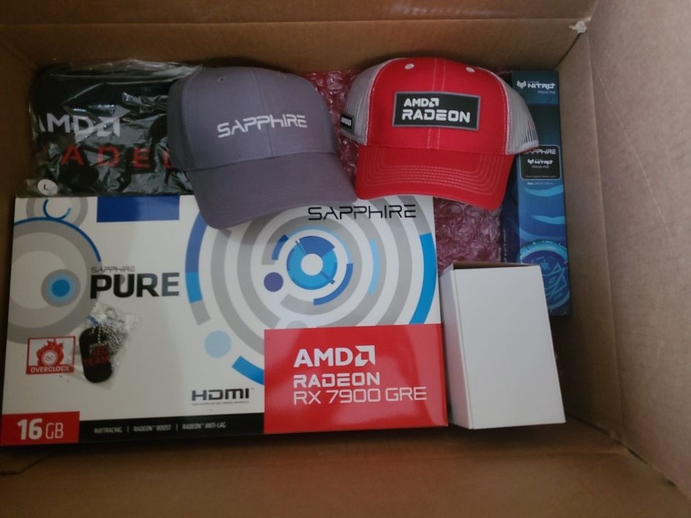 AMD Sapphire Pure RX 7900 GRE Fan Package