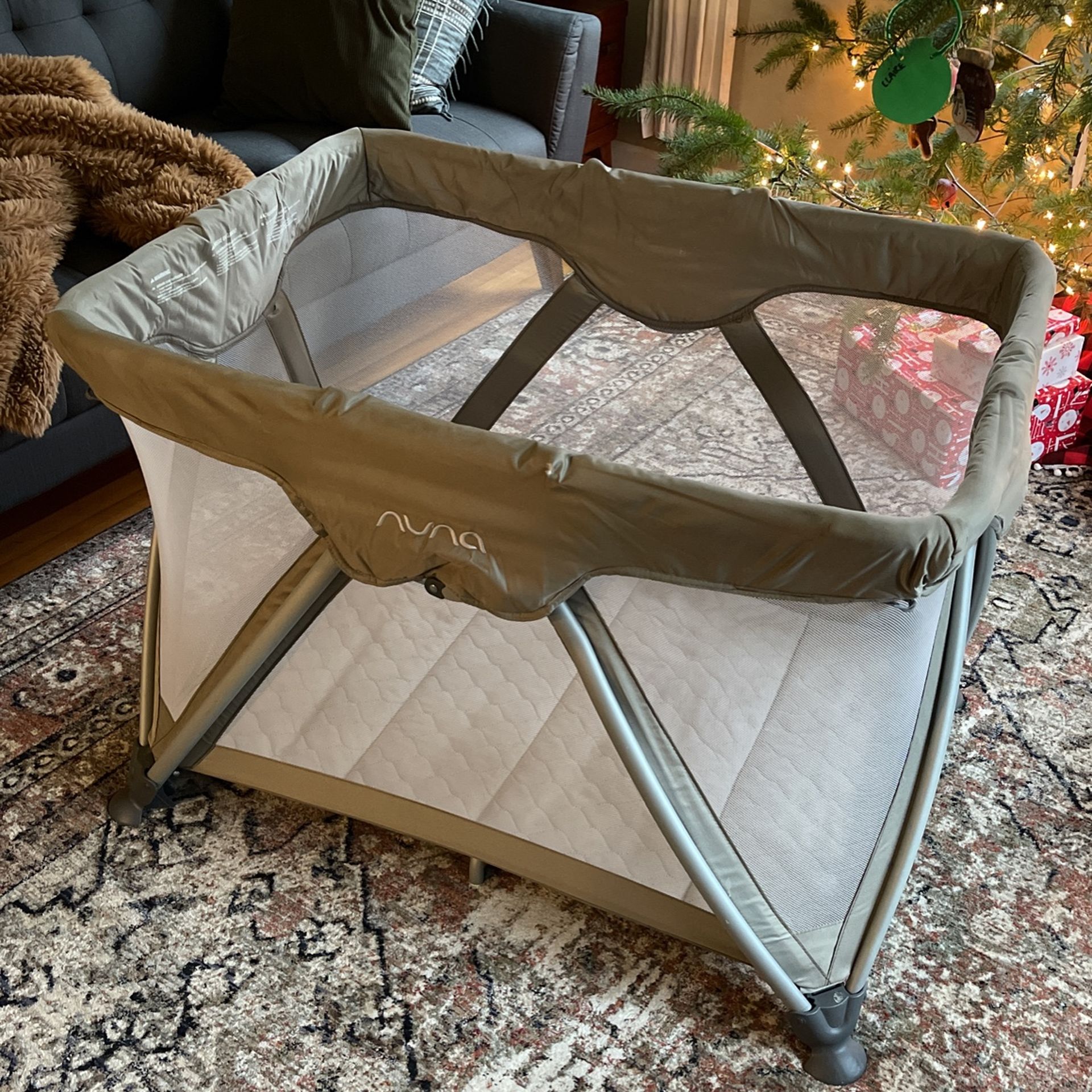 Nuna Travel Crib