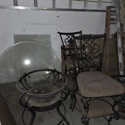 Round Glass Dinning Table W/ 4 Chairs