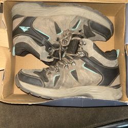 High Sierra Size 7 1/2 Shoes