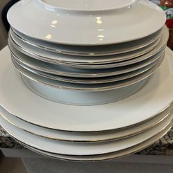 China Set (bowls & plates)