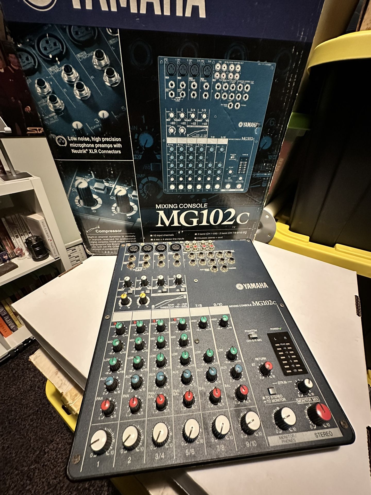 Yamaha MG102c - 10 Channel Mixer