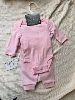Nike Baby Girl 0-3 Months