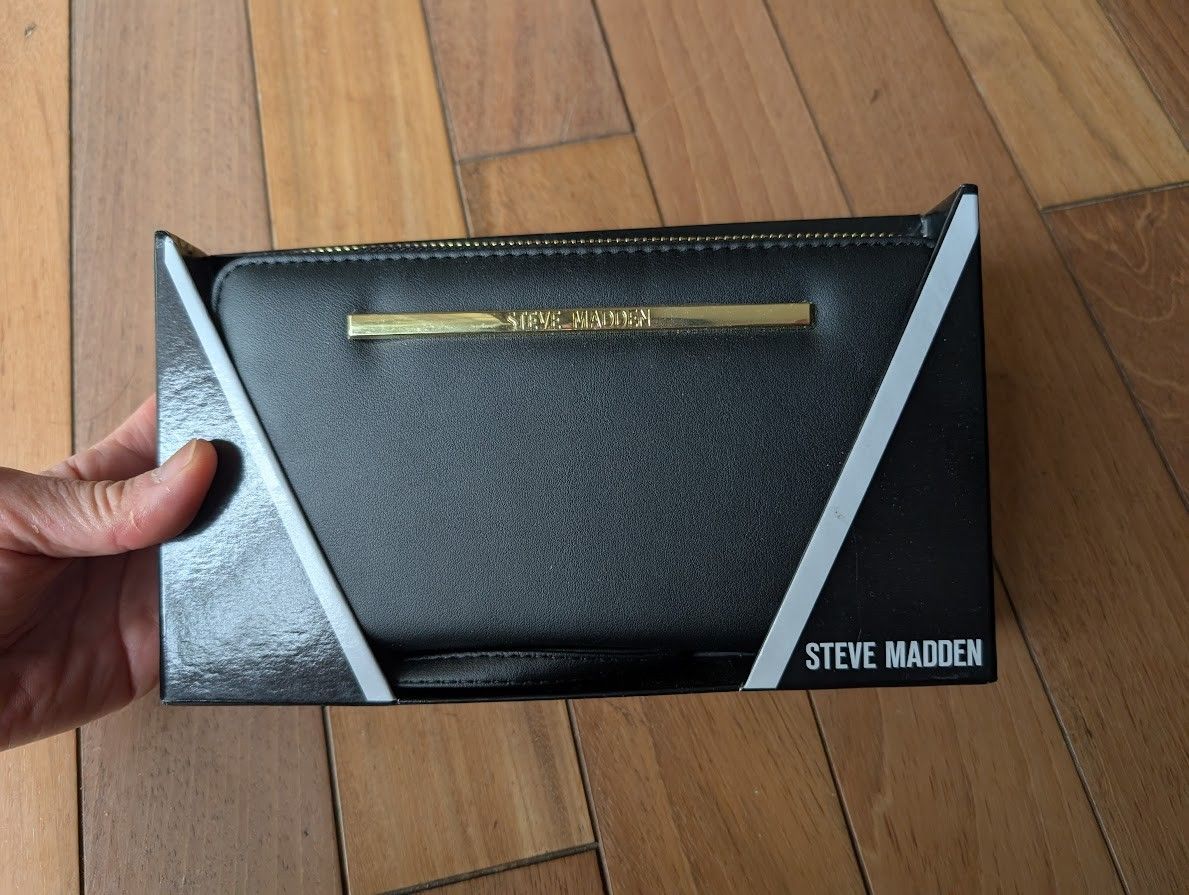 brand new Steve Madden Bzippy zip-around women's wallet black wristlet