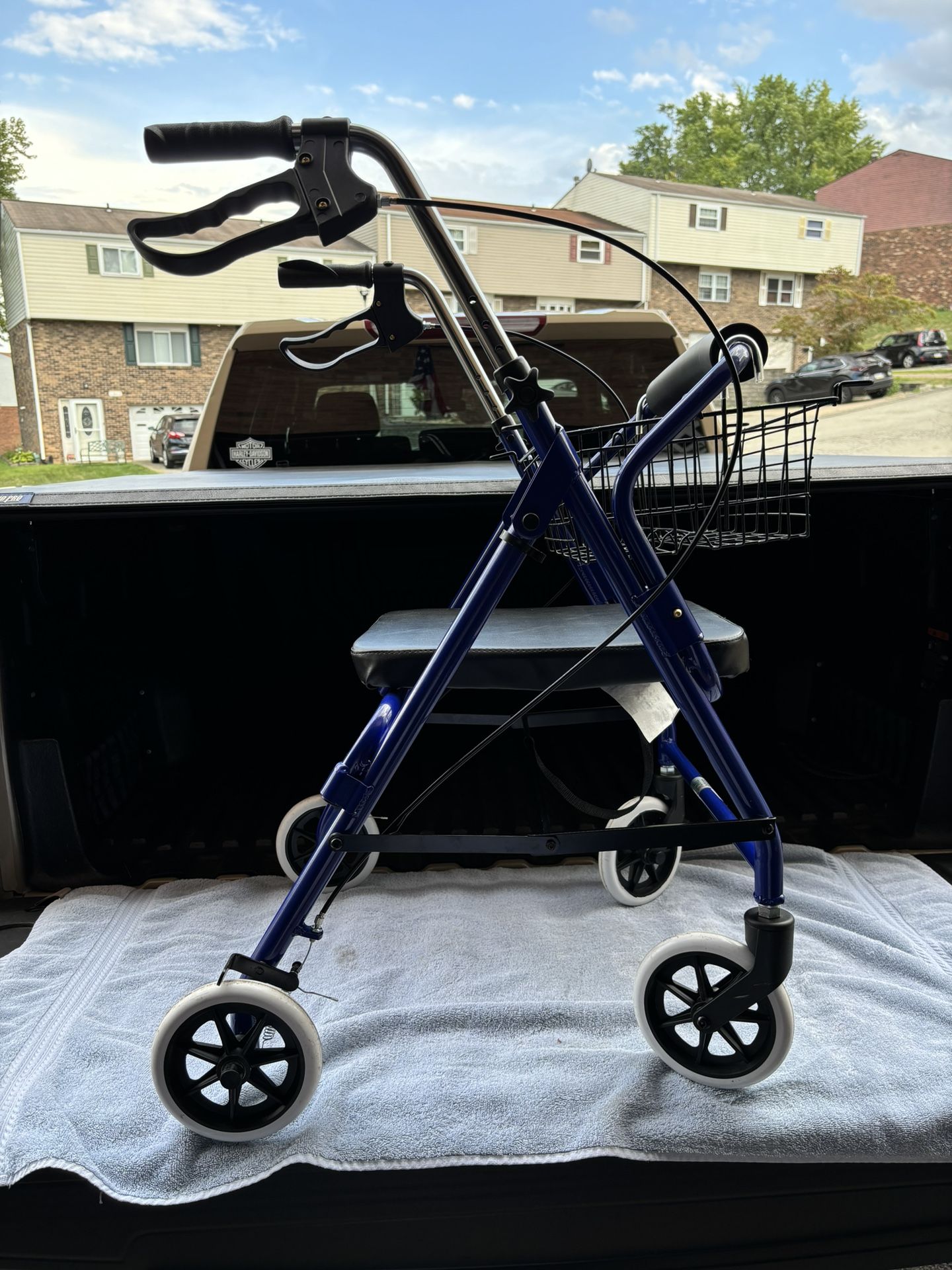 LIK NEW WALKER WITH BRAKES,SEAT AND BASKET