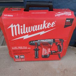 SDS ROTARY HAMMER DRILL MILWAUKEE 