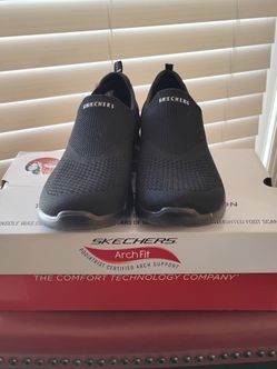Sketchers slip ons