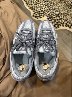 Nike Zoom Vomero 5 Women’s Shoes 8.5