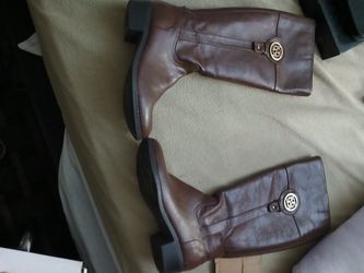 Liz Claiborne  Refined Comfort Boots