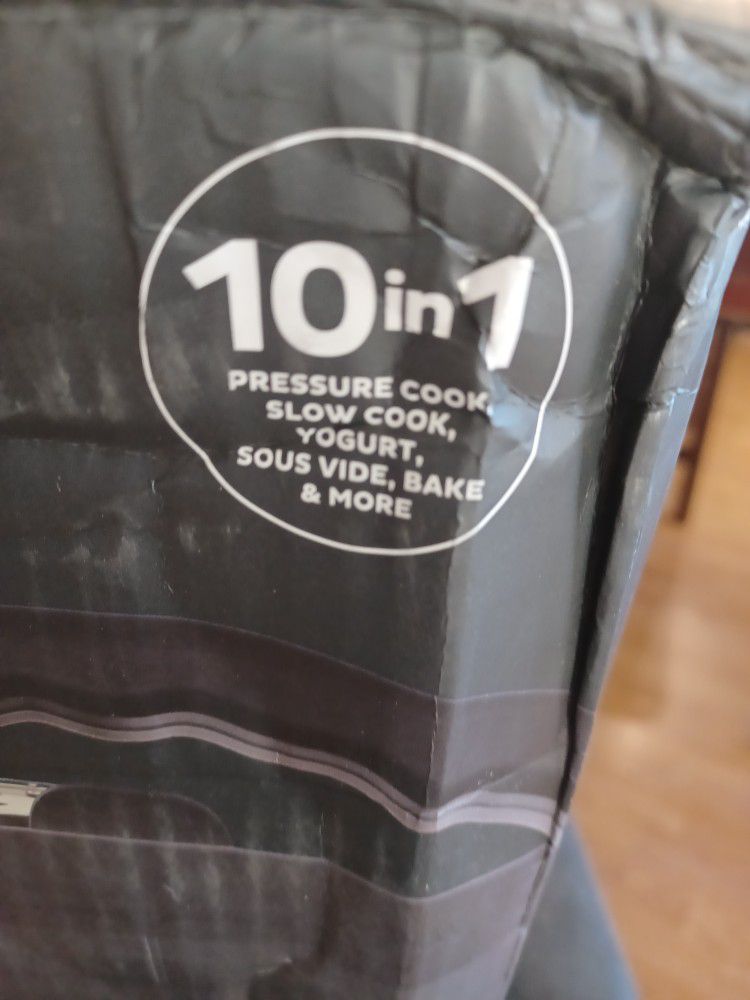 Instant Pot Pro Multi-Cooker 10 In 1 (6qt)