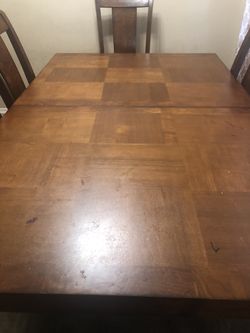 Dining table set